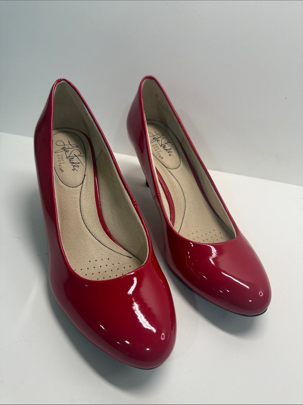 Life Stride Red Patent Mid-Heel Pumps Size 9